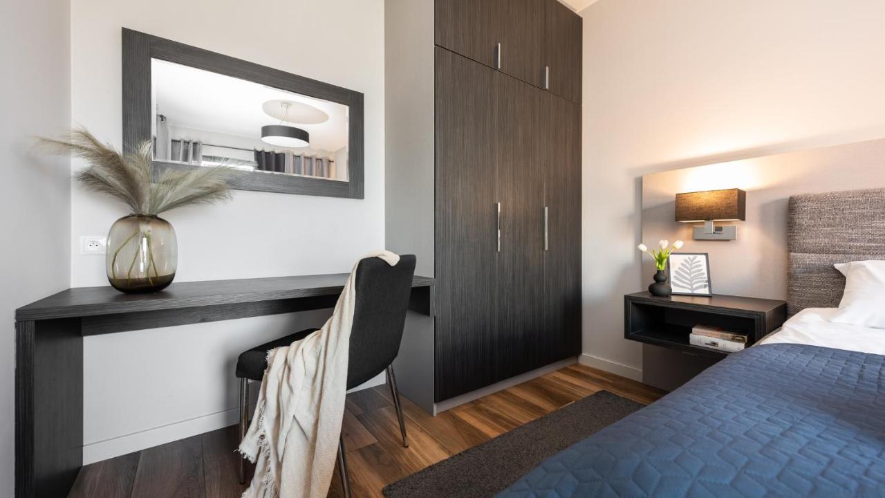 Flatbook - City Center Apartments Brabank With Parking Gdańsk Exteriör bild